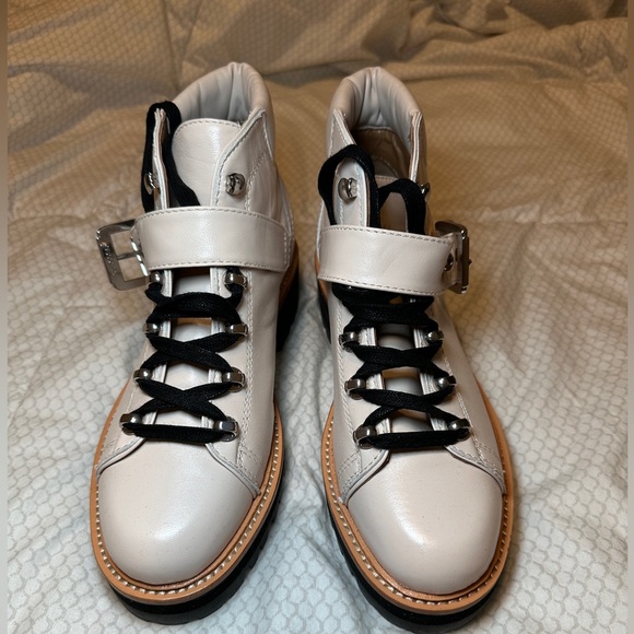 BOOTS - Picture 1 of 4